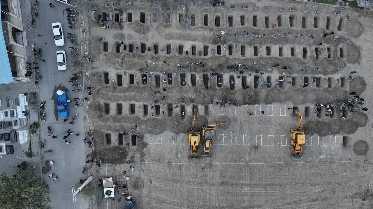 İstanbul Fatih'te İki Bina Birden Çöktü! 1 Ölü, 10 Yaralı