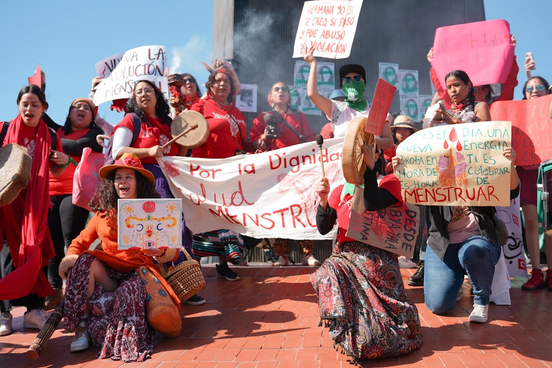Dardanel’de İşten Çıkarılan Kadınlar Hak Mücadelesini Büyütüyor!