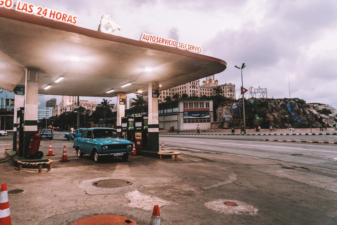 Araç Sahiplerine Kötü Haber: Akaryakıta Rekor Zam Geliyor!